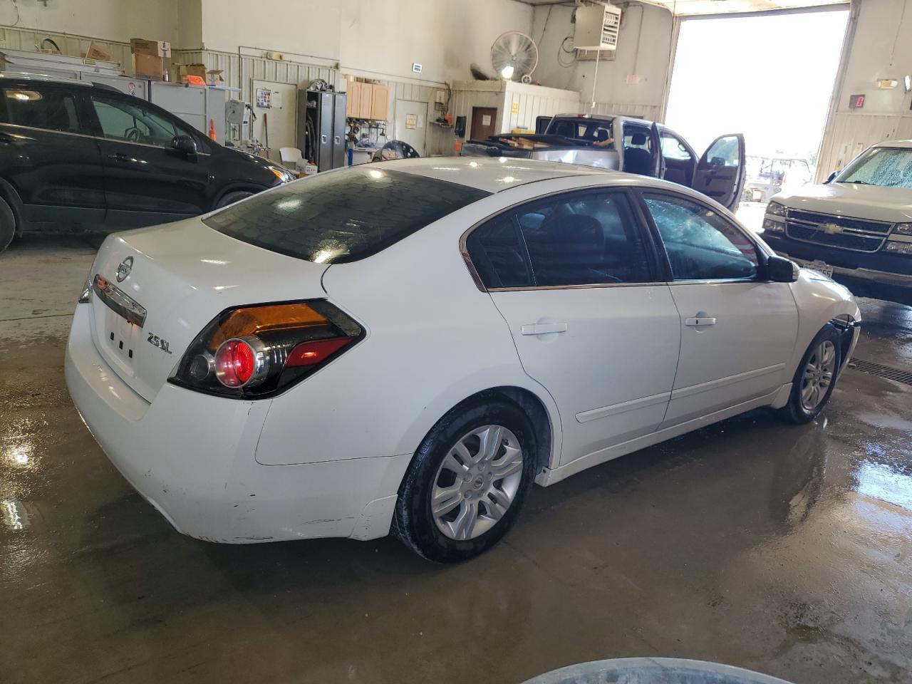 2012 Nissan Altima - Image 3
