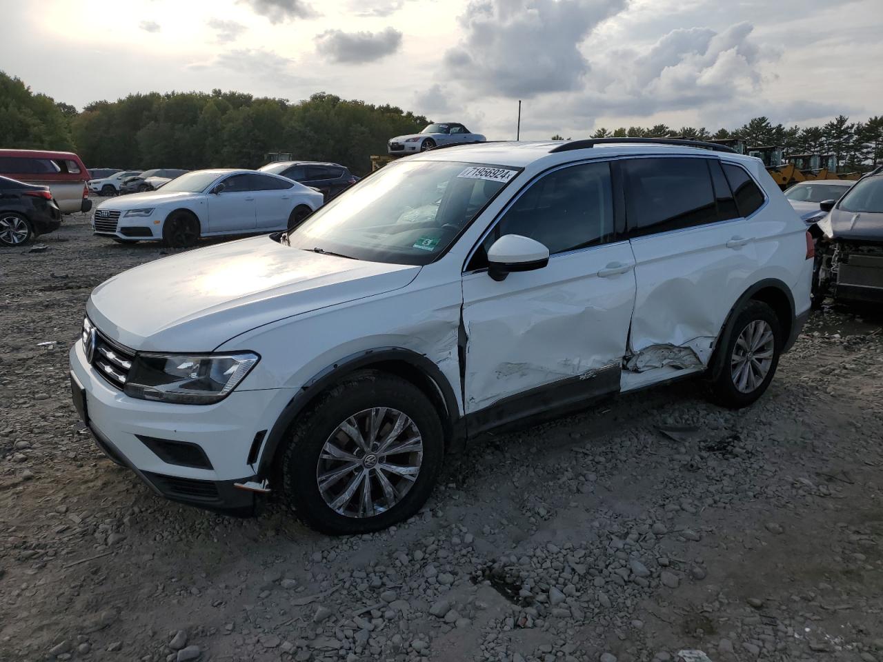 3VV2B7AX3JM130362 2018 VOLKSWAGEN TIGUAN - Image 1