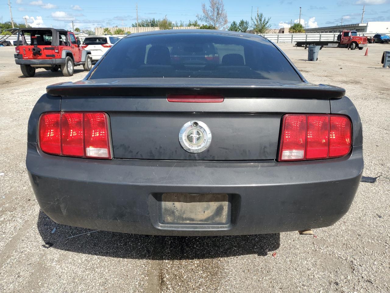 1ZVHT80N485208592 2008 Ford Mustang