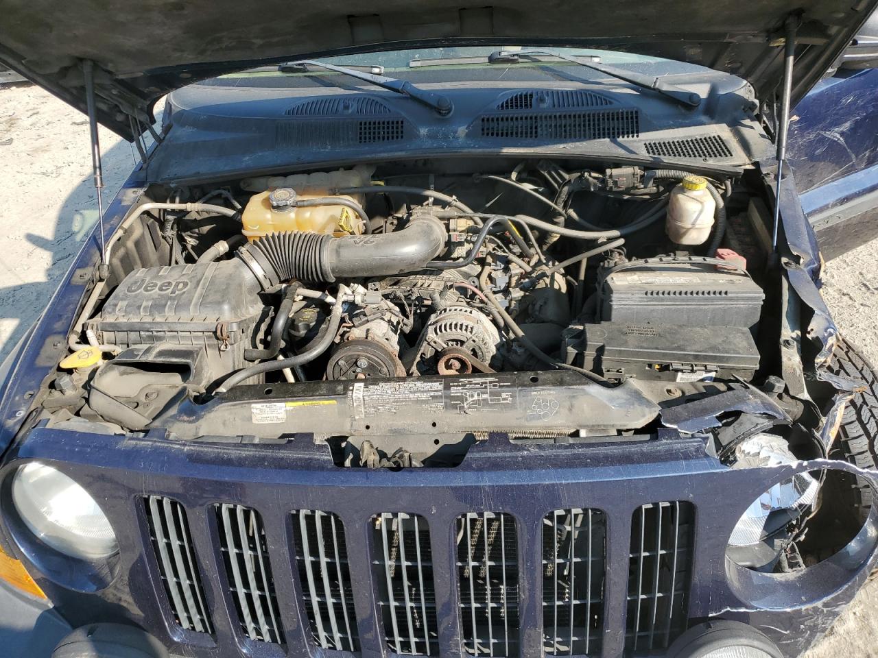 1J4GL38K75W724280 2005 Jeep Liberty Renegade