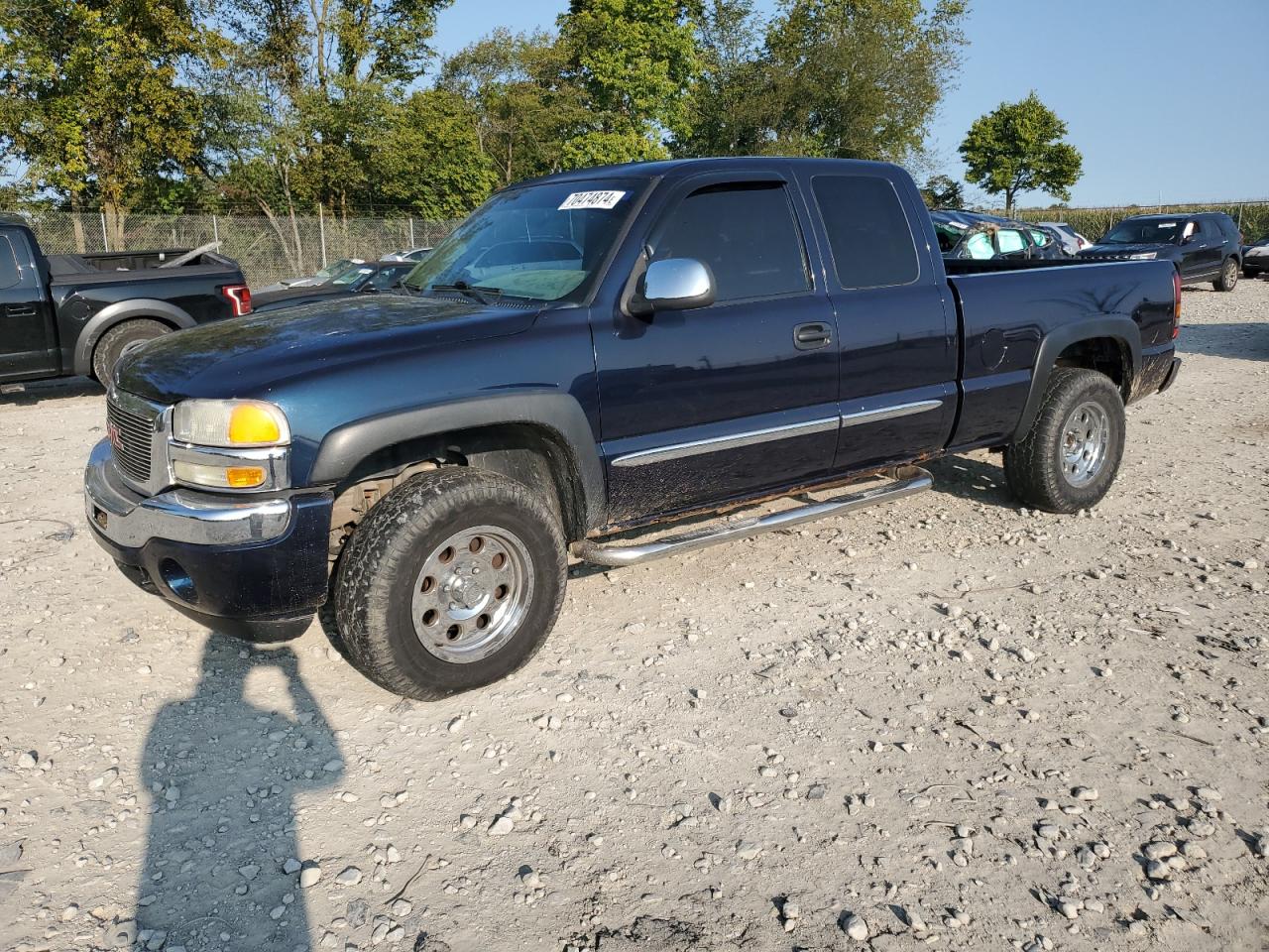 2005 GMC Sierra - Image 1