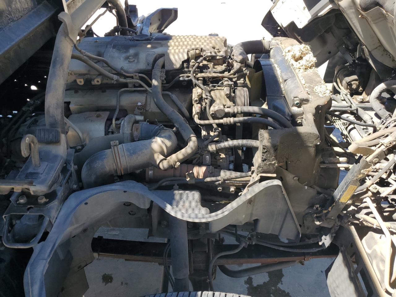 JL6BBD1S15K009092 2005 Mitsubishi Fuso Truck Of America Inc Fe 84D
