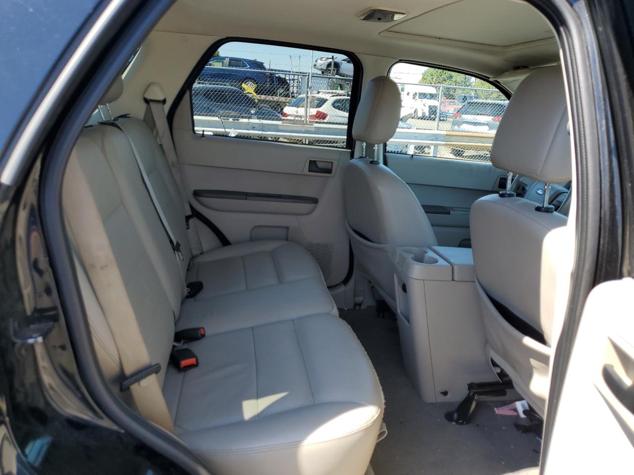 2008 Ford Escape - Image 11