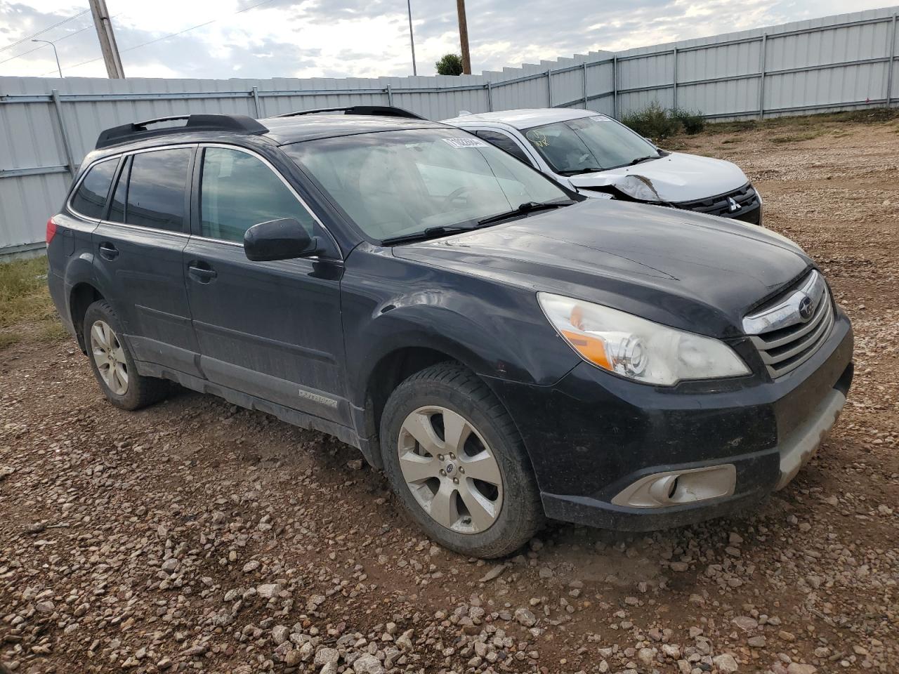 2011 Subaru Outback - Image 4