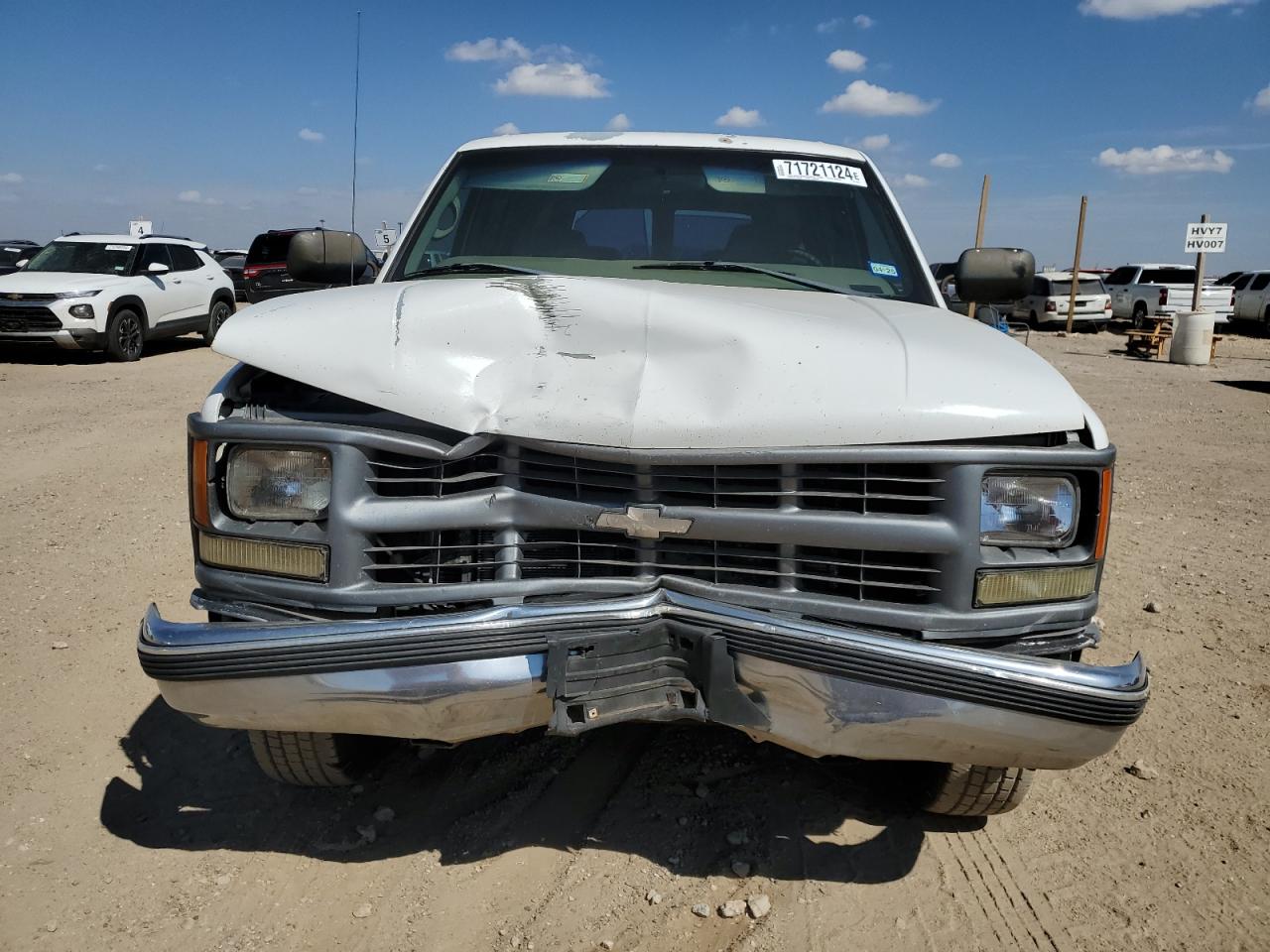 1998 Chevrolet Suburban - Image 5
