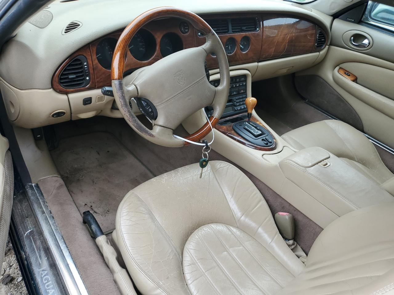 SAJDA41C92NA25147 2002 Jaguar Xk8