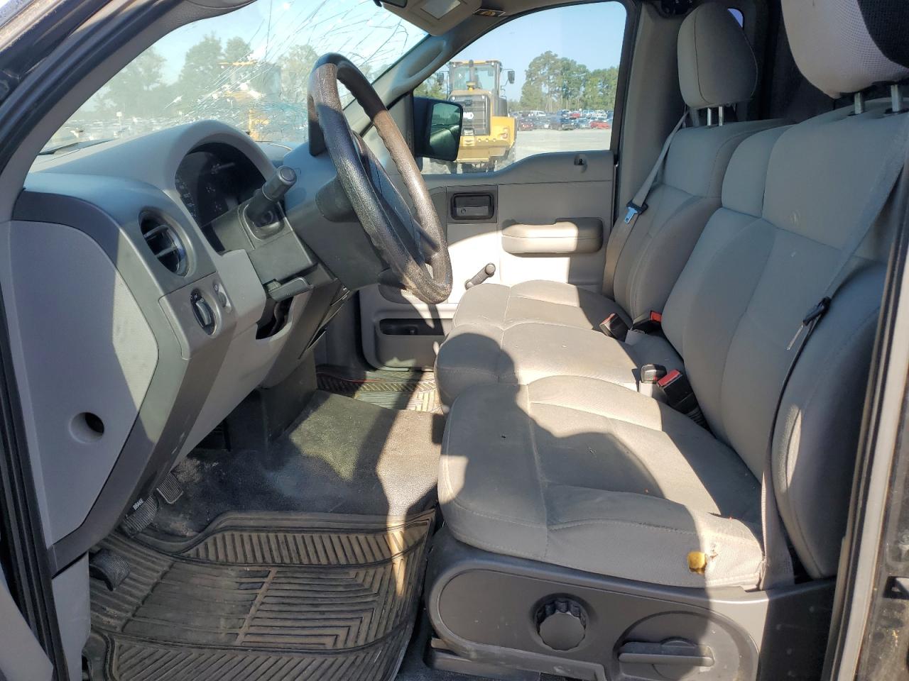 1FTRF12227KD47158 2007 Ford F150 1FTRF12227KD47158 2007 Ford F150