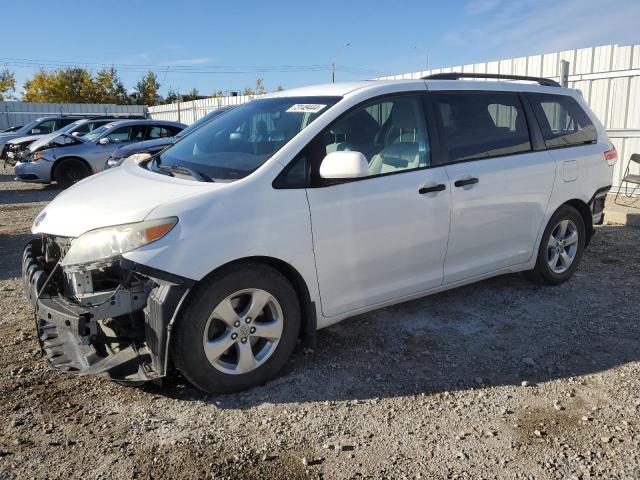 2011 Toyota Sienna 