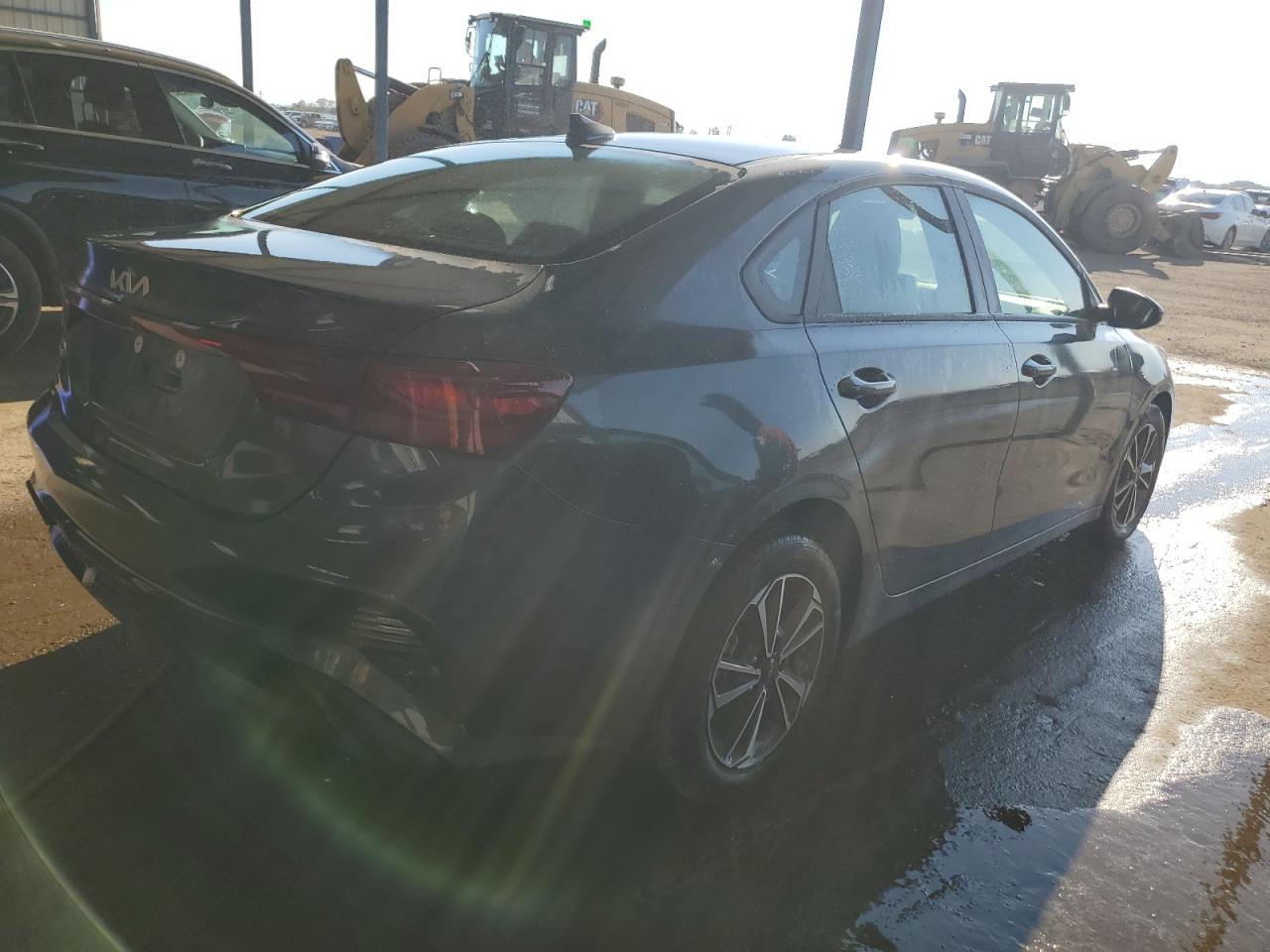 3KPF24AD4RE770140 Kia Forte LX 3