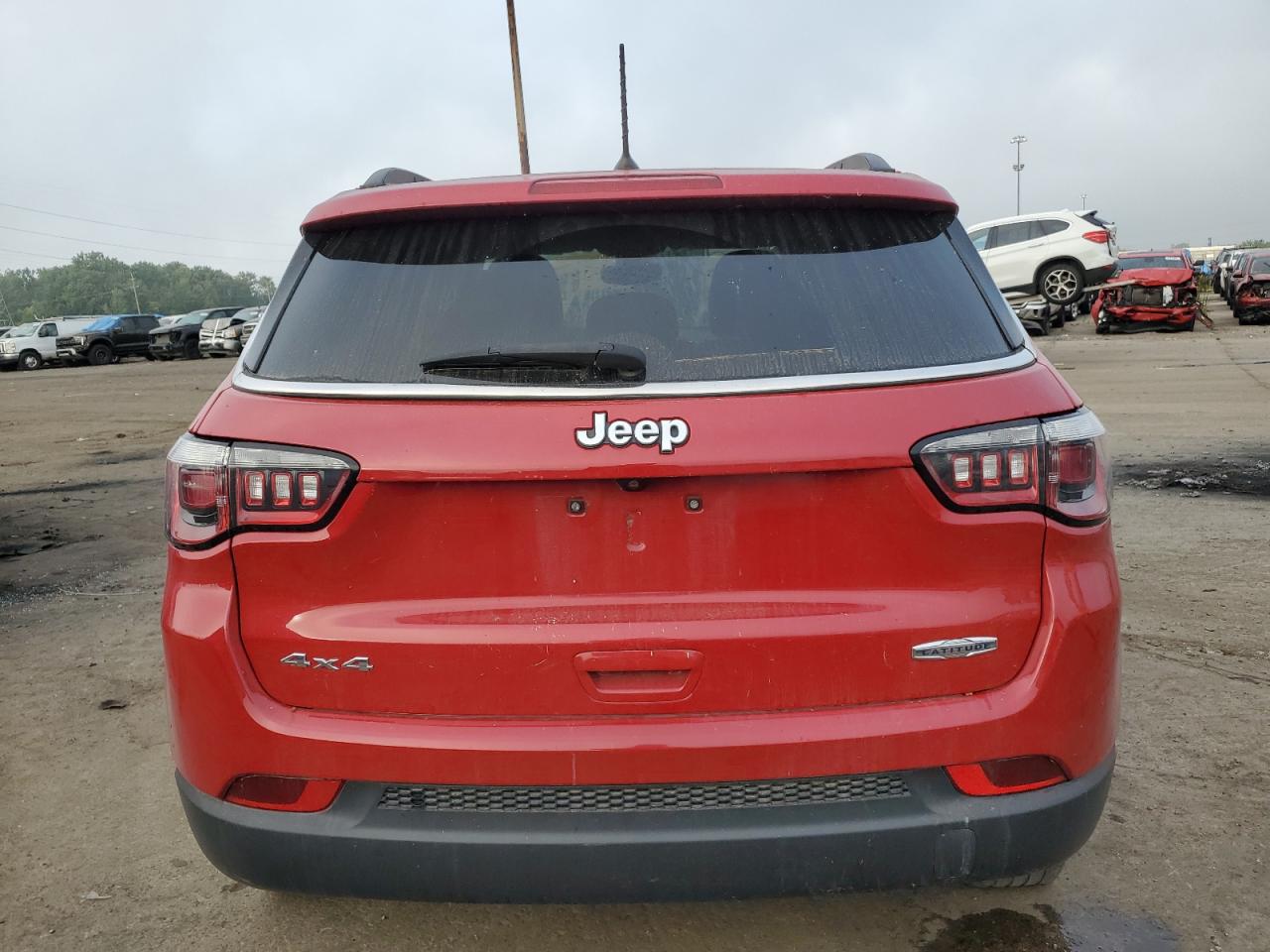 3C4NJDBB3JT176585 2018 Jeep Compass Latitude