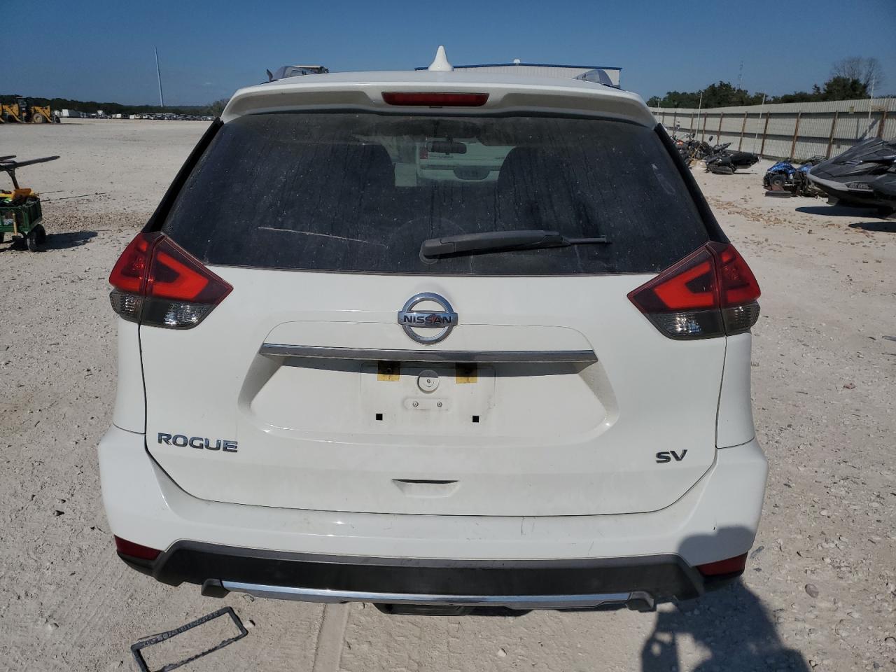 KNMAT2MTXHP556556 2017 Nissan Rogue S