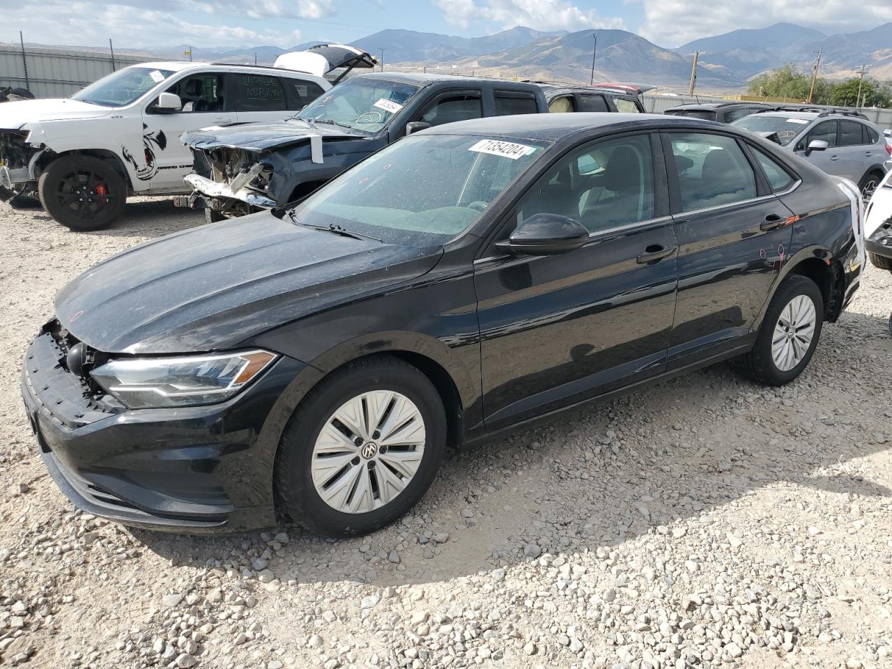 3VWCB7BUXKM139713 2019 VOLKSWAGEN JETTA - Image 1