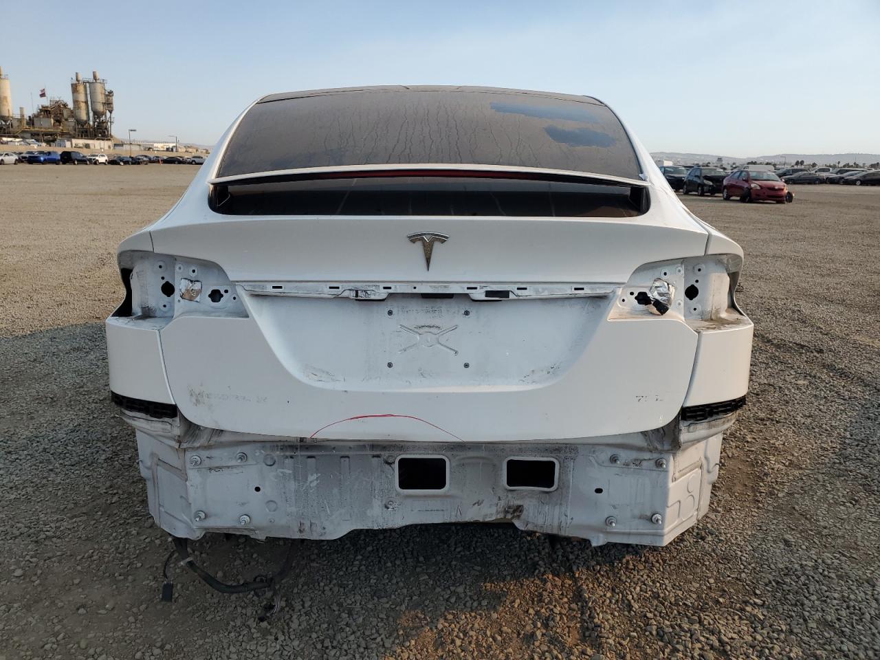 2018 Tesla Model X VIN: 5YJXCAE28JF112697 Lot: 69940394