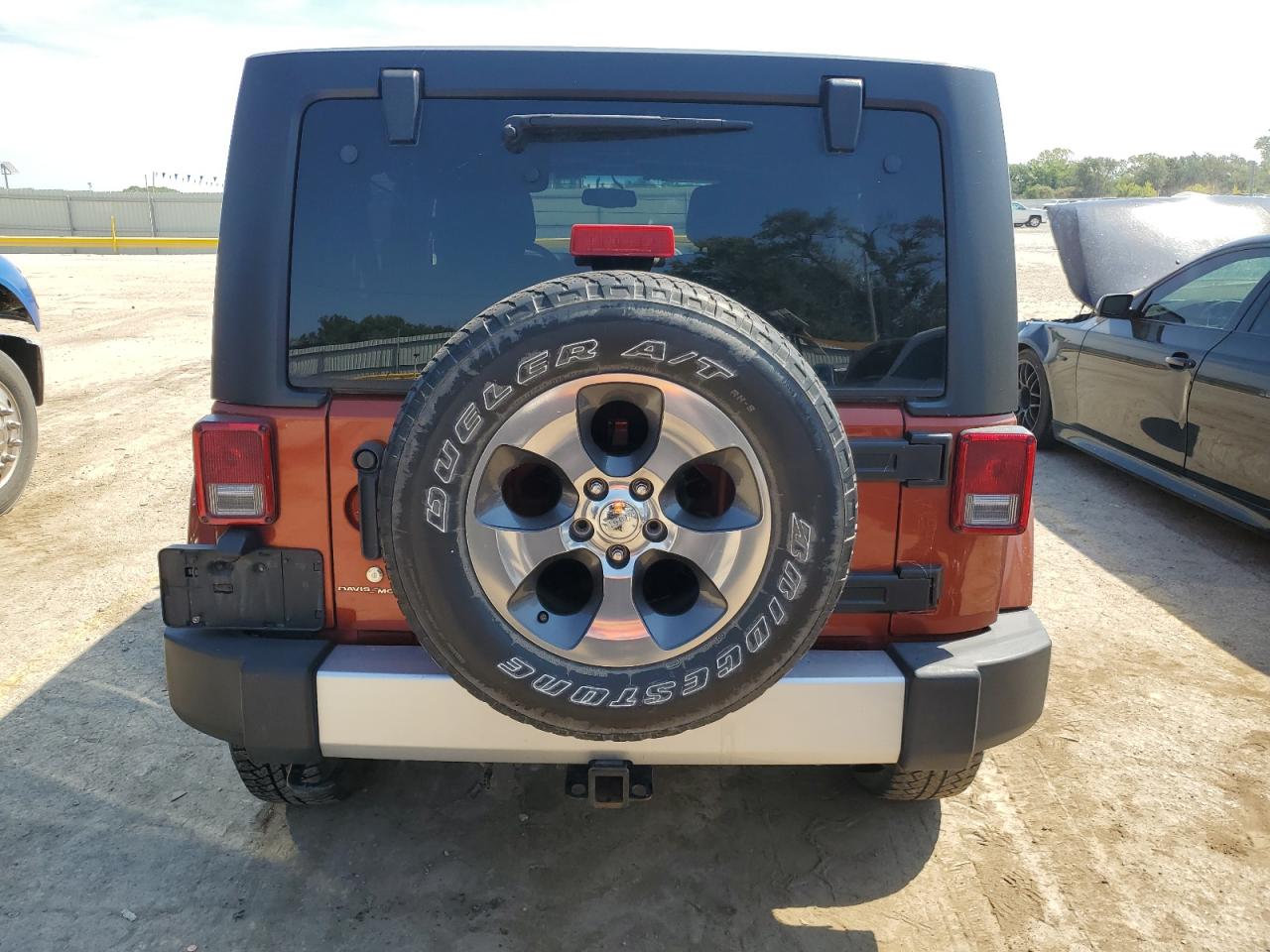 2014 Jeep Wrangler Unlimited Sahara VIN: 1C4BJWEG5EL253139 Lot: 71125284