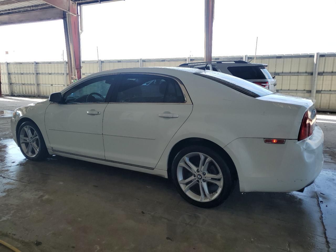 2010 Chevrolet Malibu - Image 2