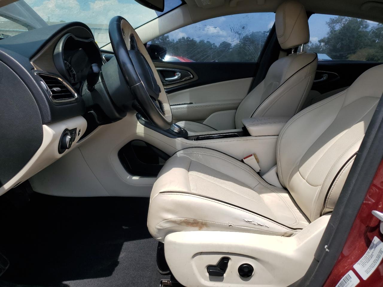 2015 Chrysler 200 - Image 7