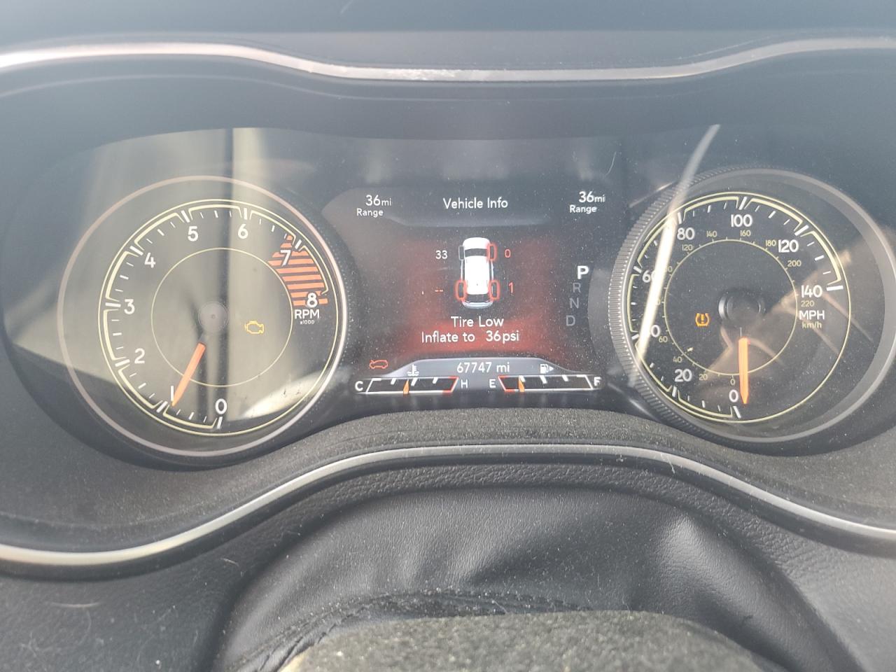 2021 Jeep Cherokee - Image 9