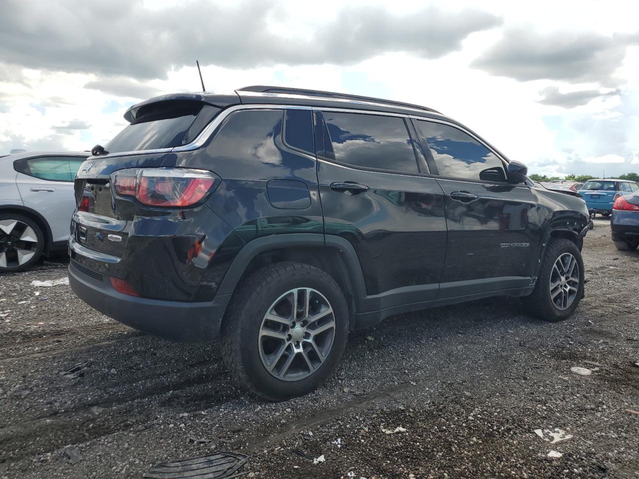 2017 Jeep Compass Latitude VIN: 3C4NJDBB2HT639732 Lot: 71835204