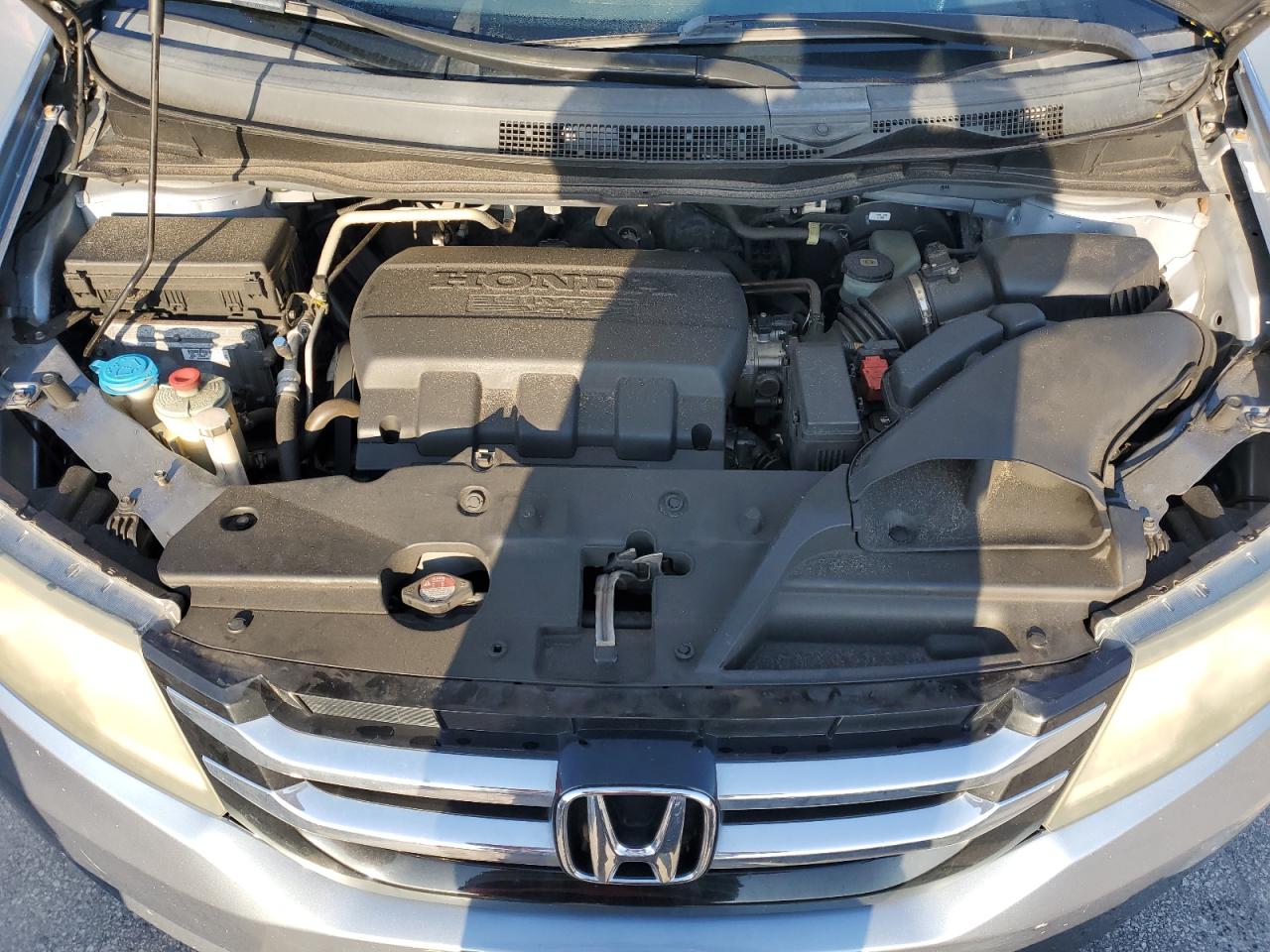 2014 Honda Odyssey - Image 12
