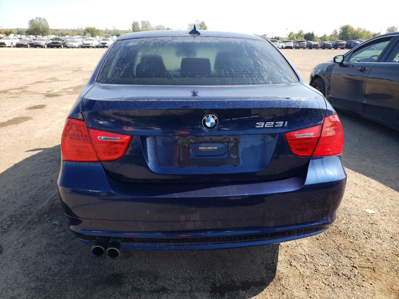 WBAPG7C52BA699894 2011 BMW 323 I