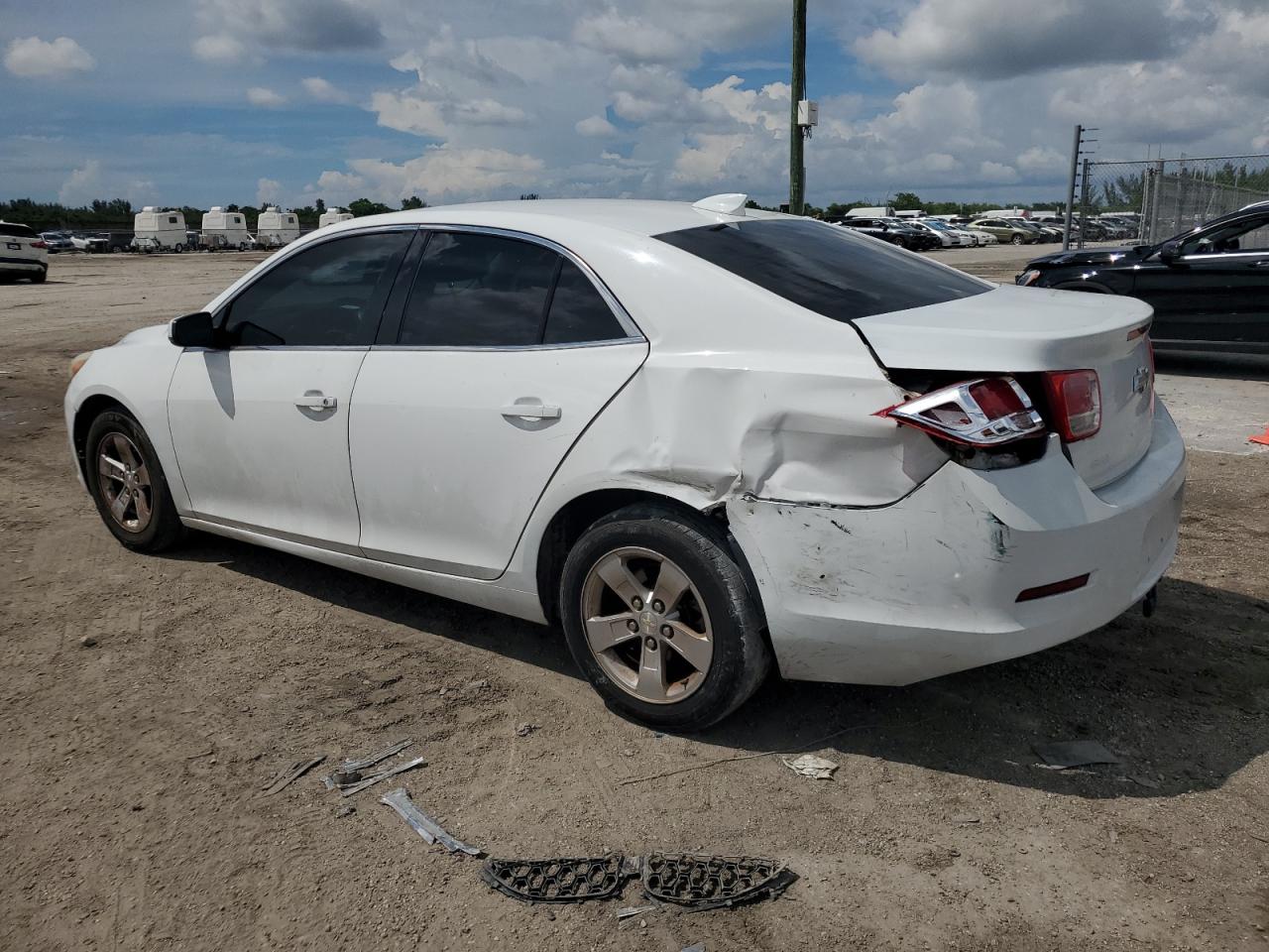 1G11C5SA6GF150869 2016 CHEVROLET MALIBU - Image 2