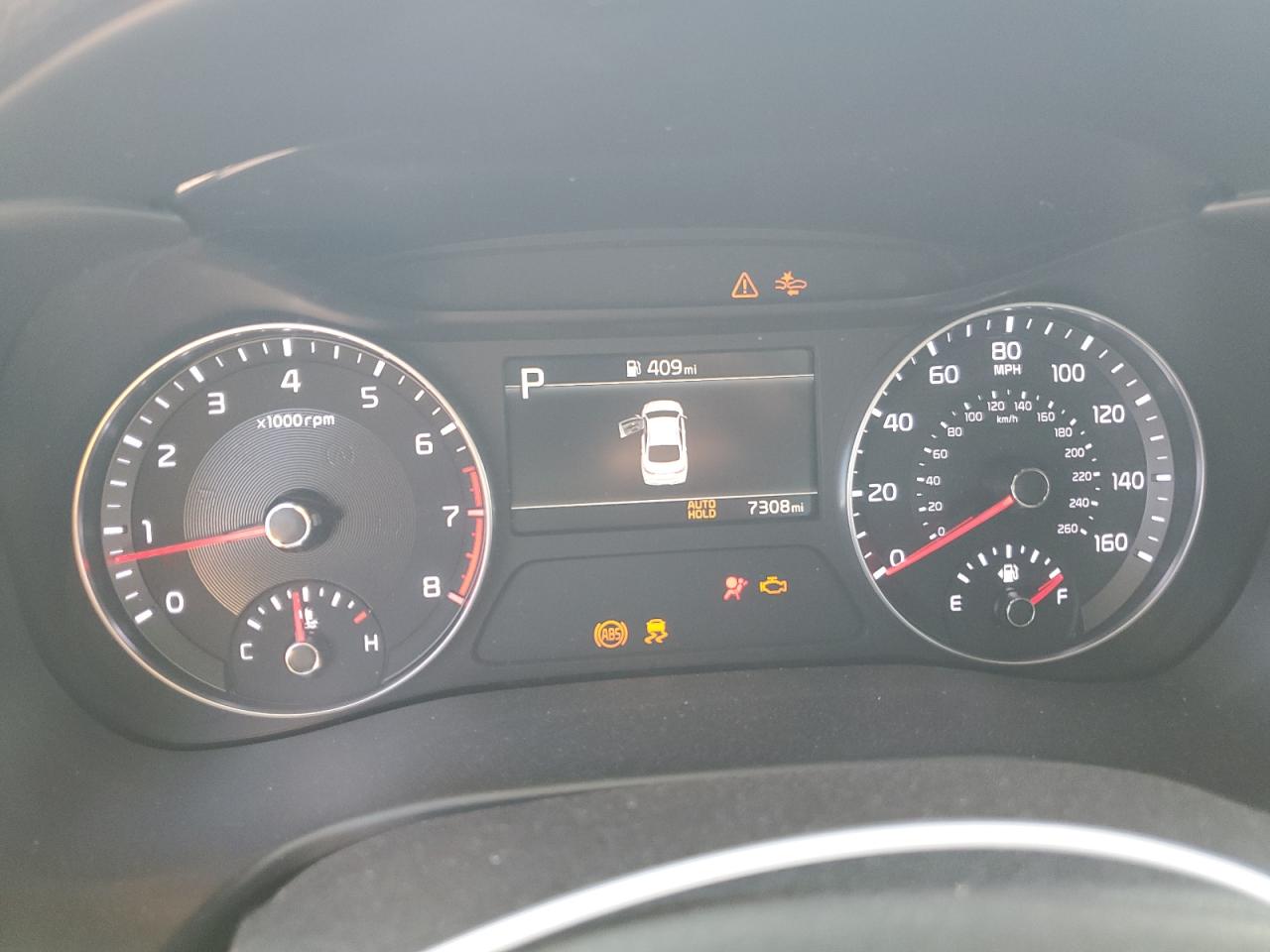 2024 Kia Forte - Image 9
