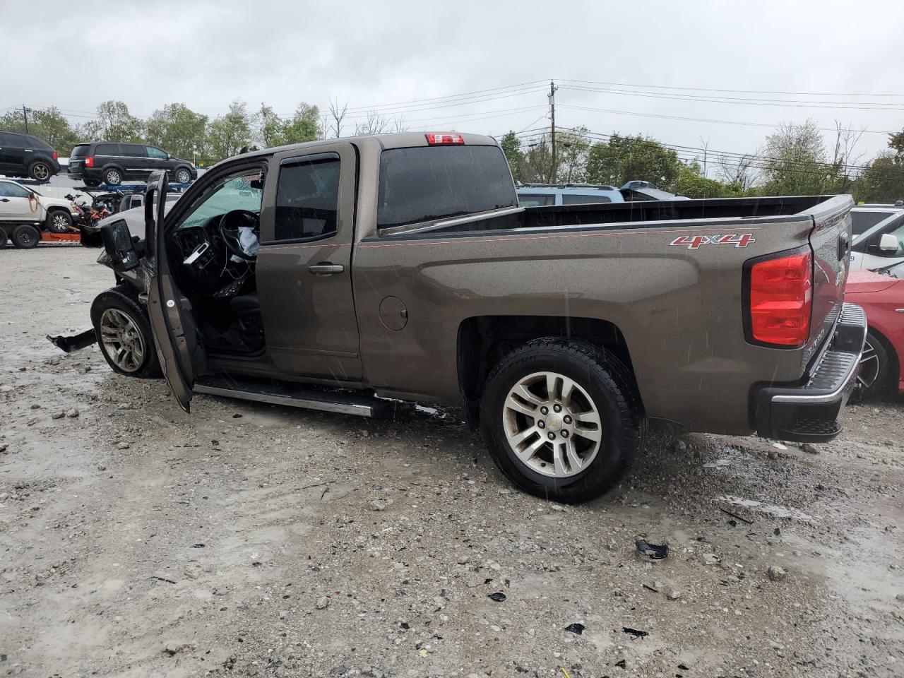 2015 Chevrolet Silverado - Image 2