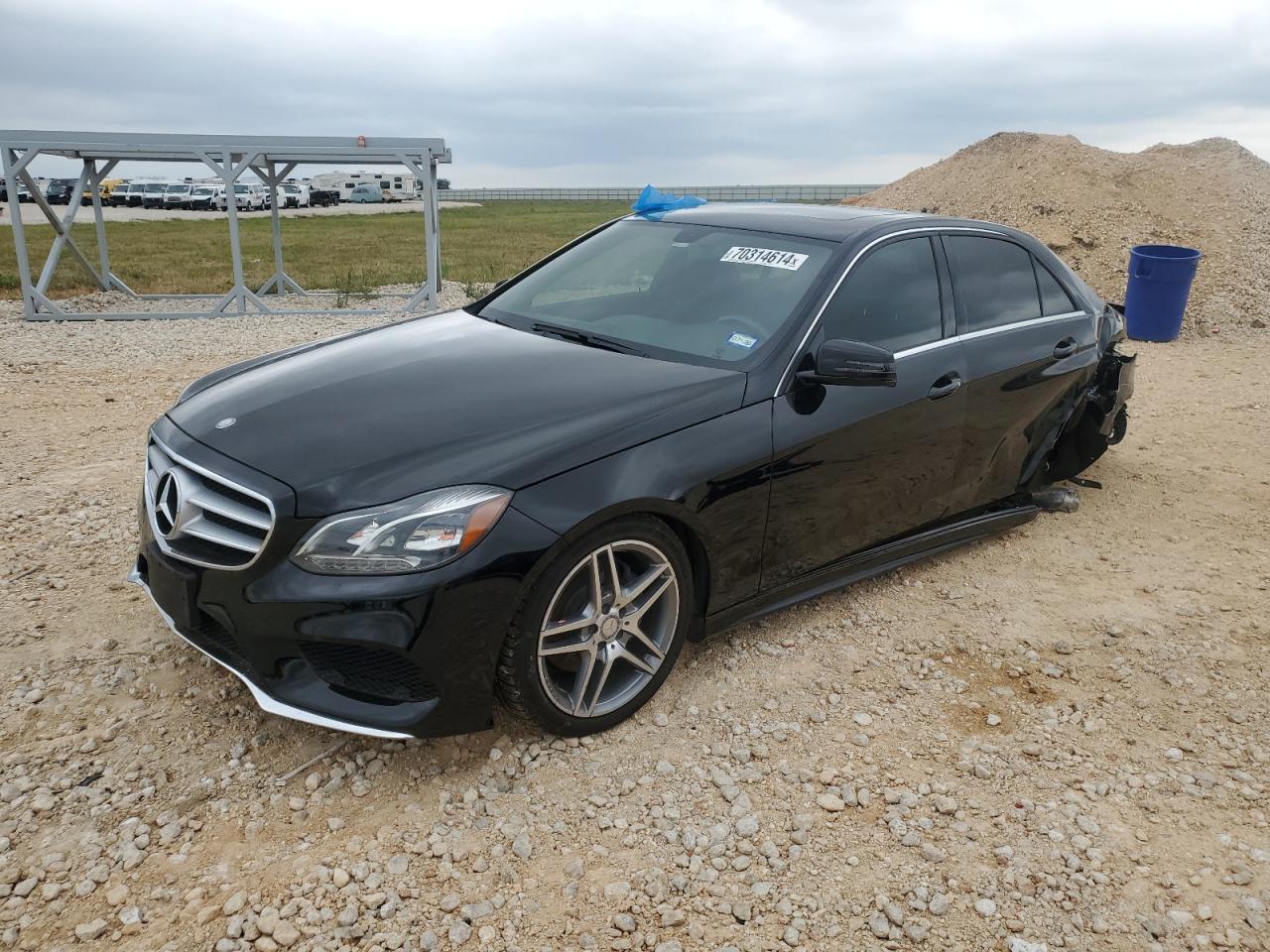 WDDHF5KB3GB273905 2016 MERCEDES-BENZ E CLASS - Image 1