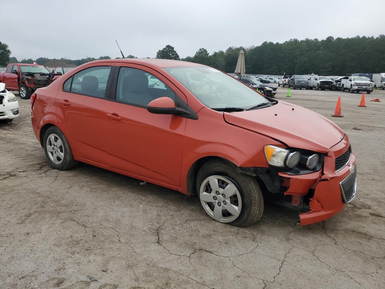 VIN 1G1JA5SH8D4158921 2013 CHEVROLET SONIC no.4