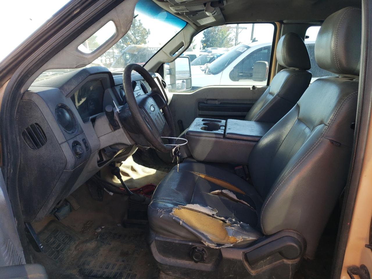 2011 Ford F350 - Image 7
