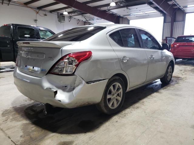 Sedans NISSAN VERSA 2013 Silver