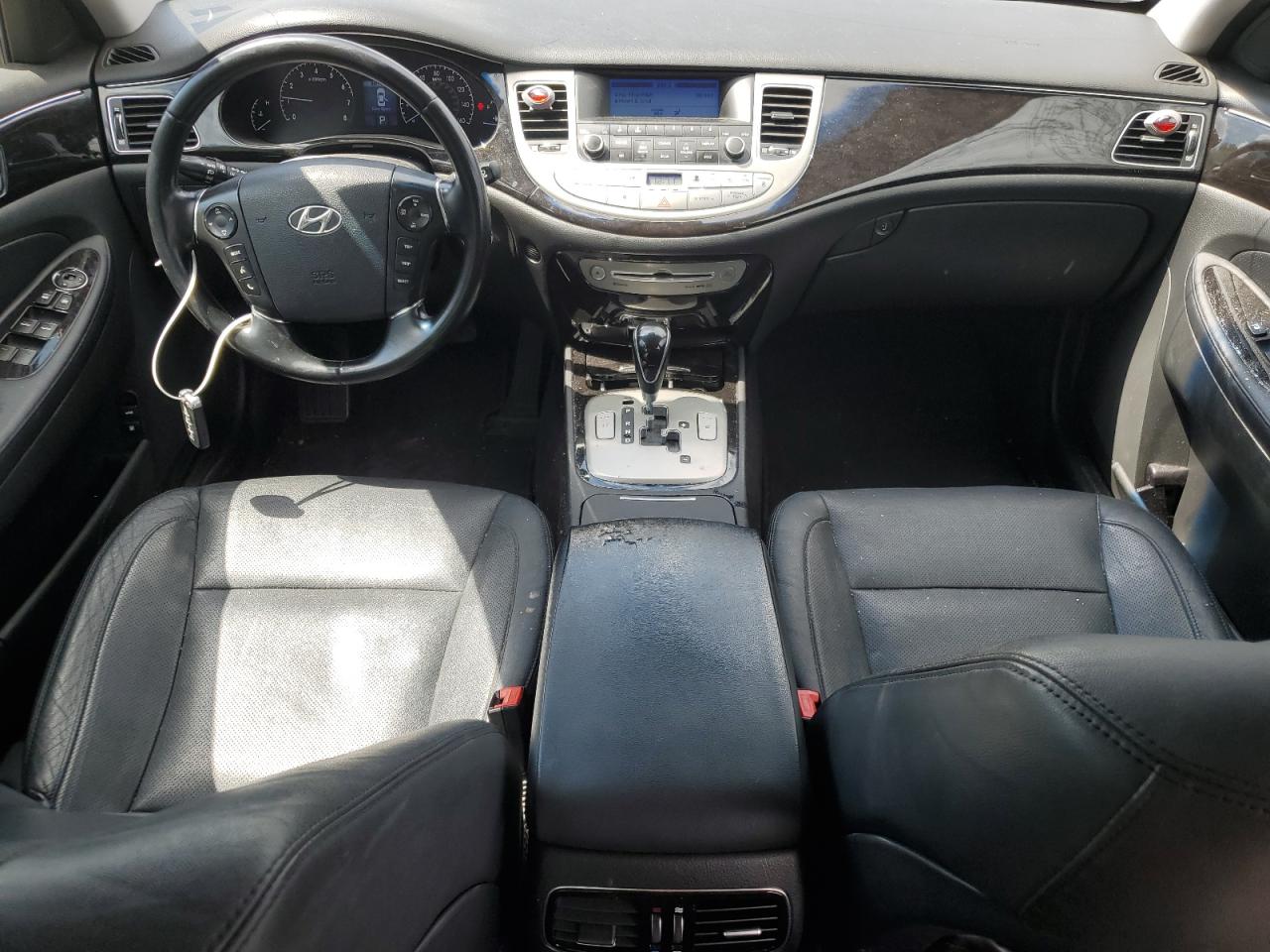 2012 Hyundai Genesis - Image 8