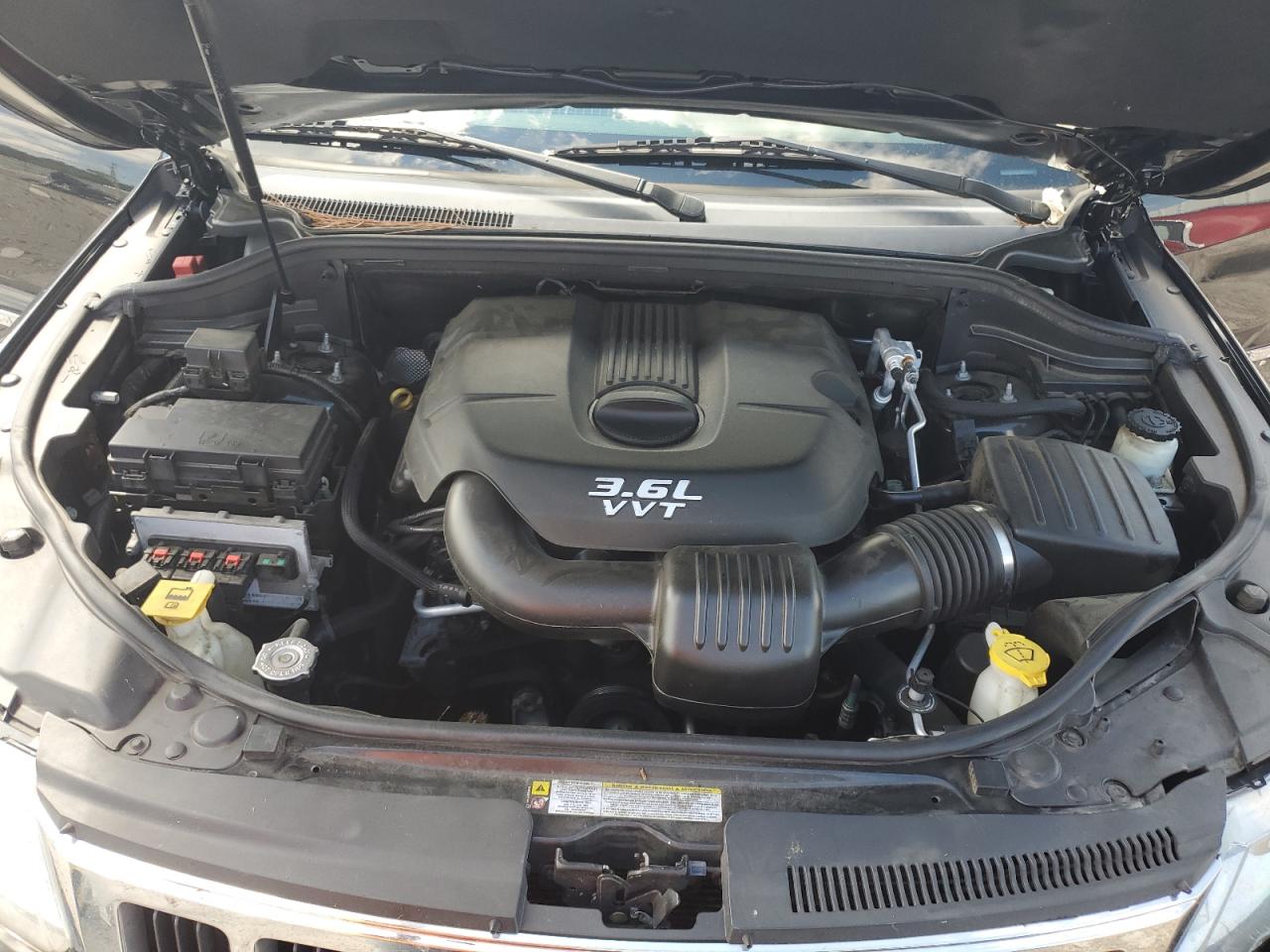 2013 Jeep Grand Cherokee - Image 14