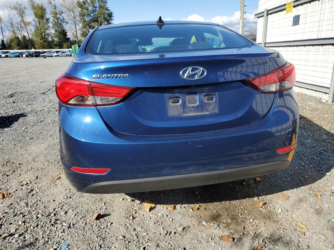 5NPDH4AE9GH678626 2016 Hyundai Elantra Se