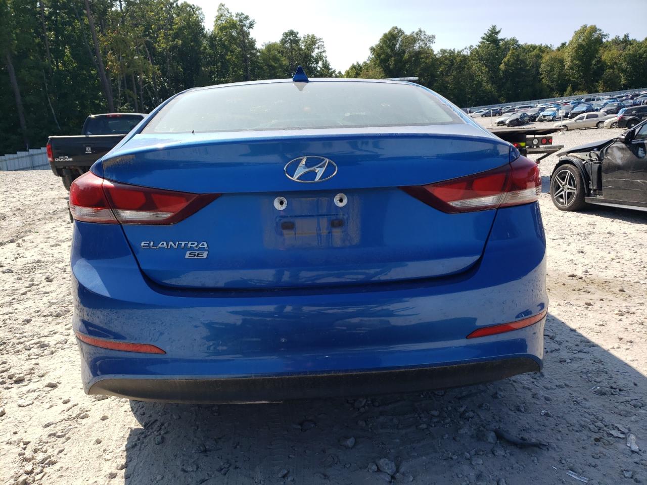 KMHD74LF2HU070894 2017 Hyundai Elantra Se