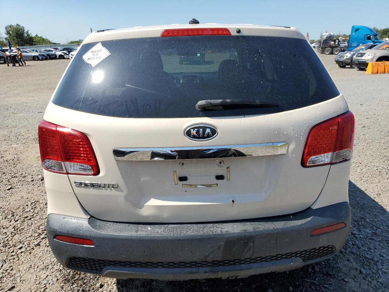 5XYKT3A11BG062089 2011 Kia Sorento Base