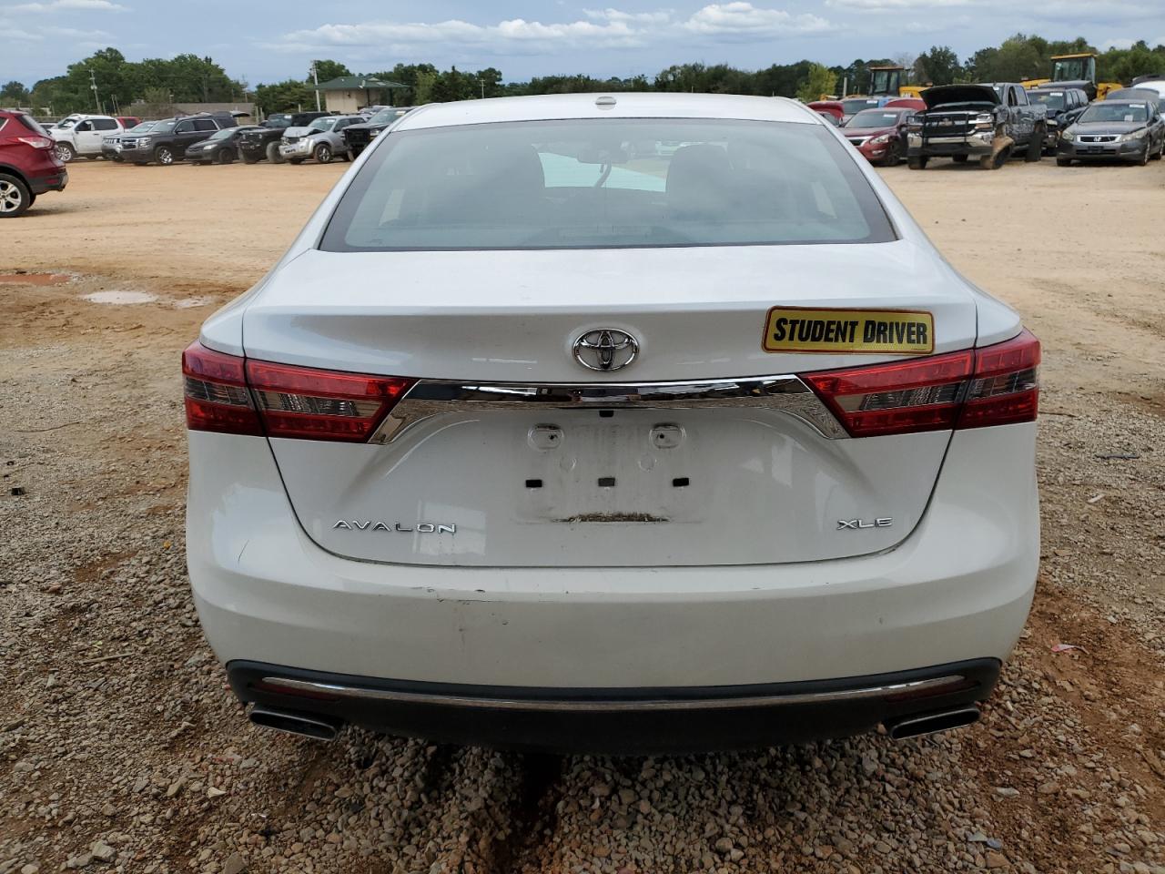 4T1BK1EB7JU282422 2018 Toyota Avalon Xle