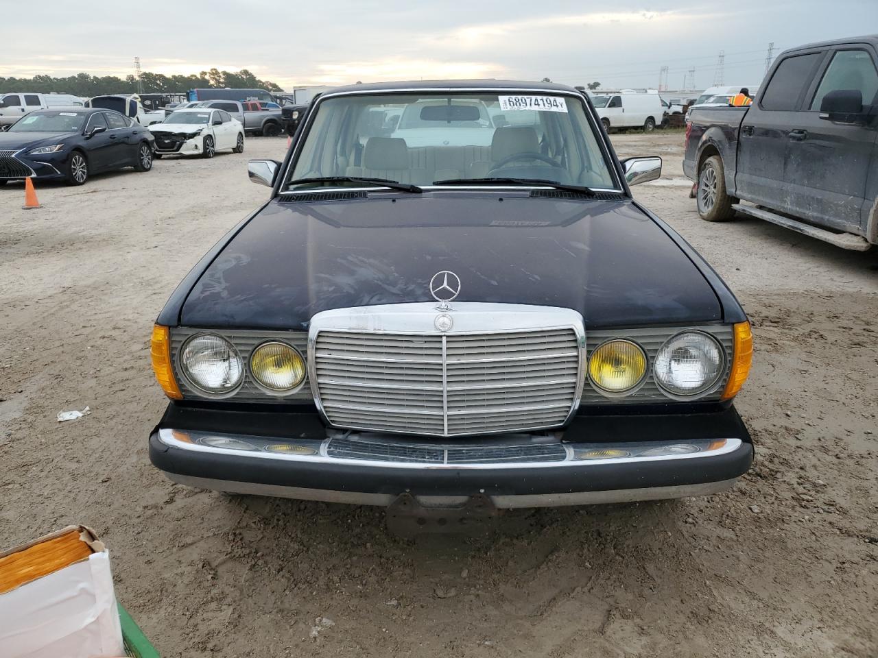 1984 Mercedes-Benz 300 Dt VIN: WDBAB33A9EA047709 Lot: 68974194