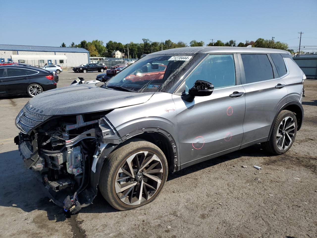 2023 Mitsubishi Outlander Se VIN: JA4J3UA81PZ013105 Lot: 71270444