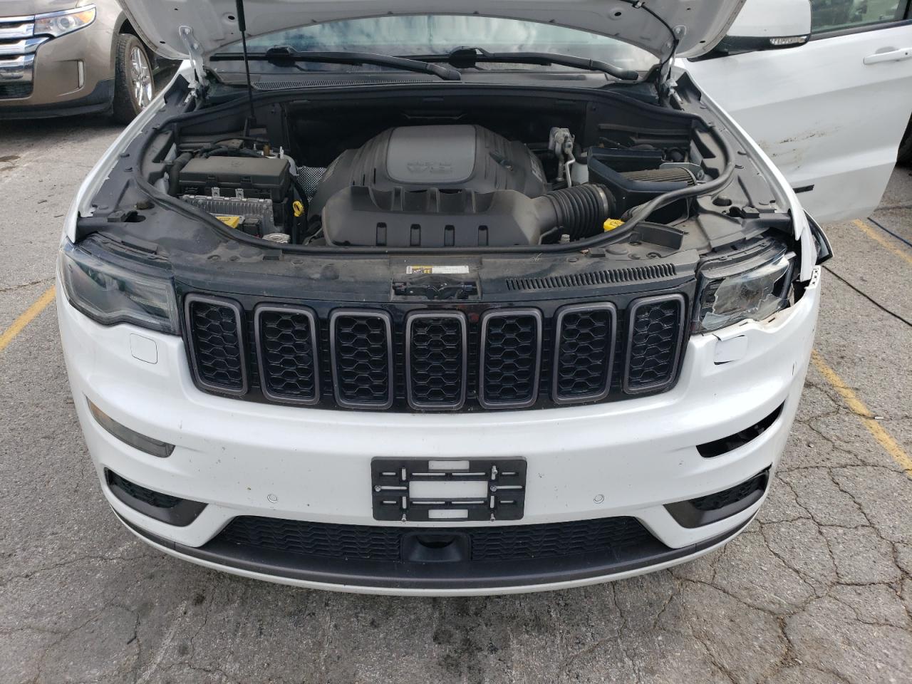 1C4RJFCTXKC564740 2019 Jeep Grand Cherokee Overland