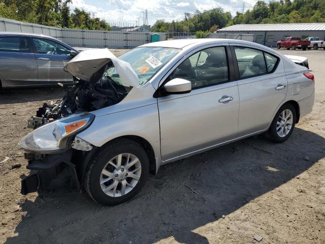  NISSAN VERSA 2016 Srebrny