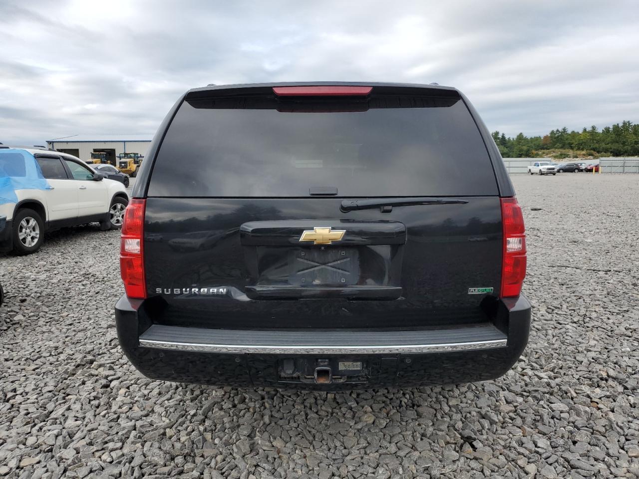 1GNSKKE37BR337255 2011 Chevrolet Suburban K1500 Ltz