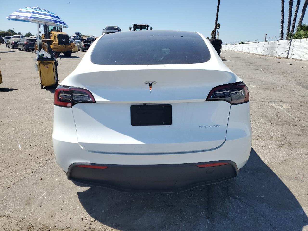 2023 Tesla Model Y VIN: 7SAYGDEE2PA108383 Lot: 71082924