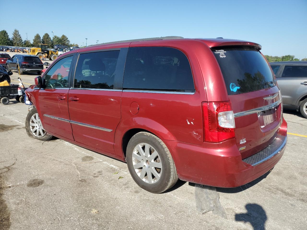 2014 Chrysler Town & Country - Image 2