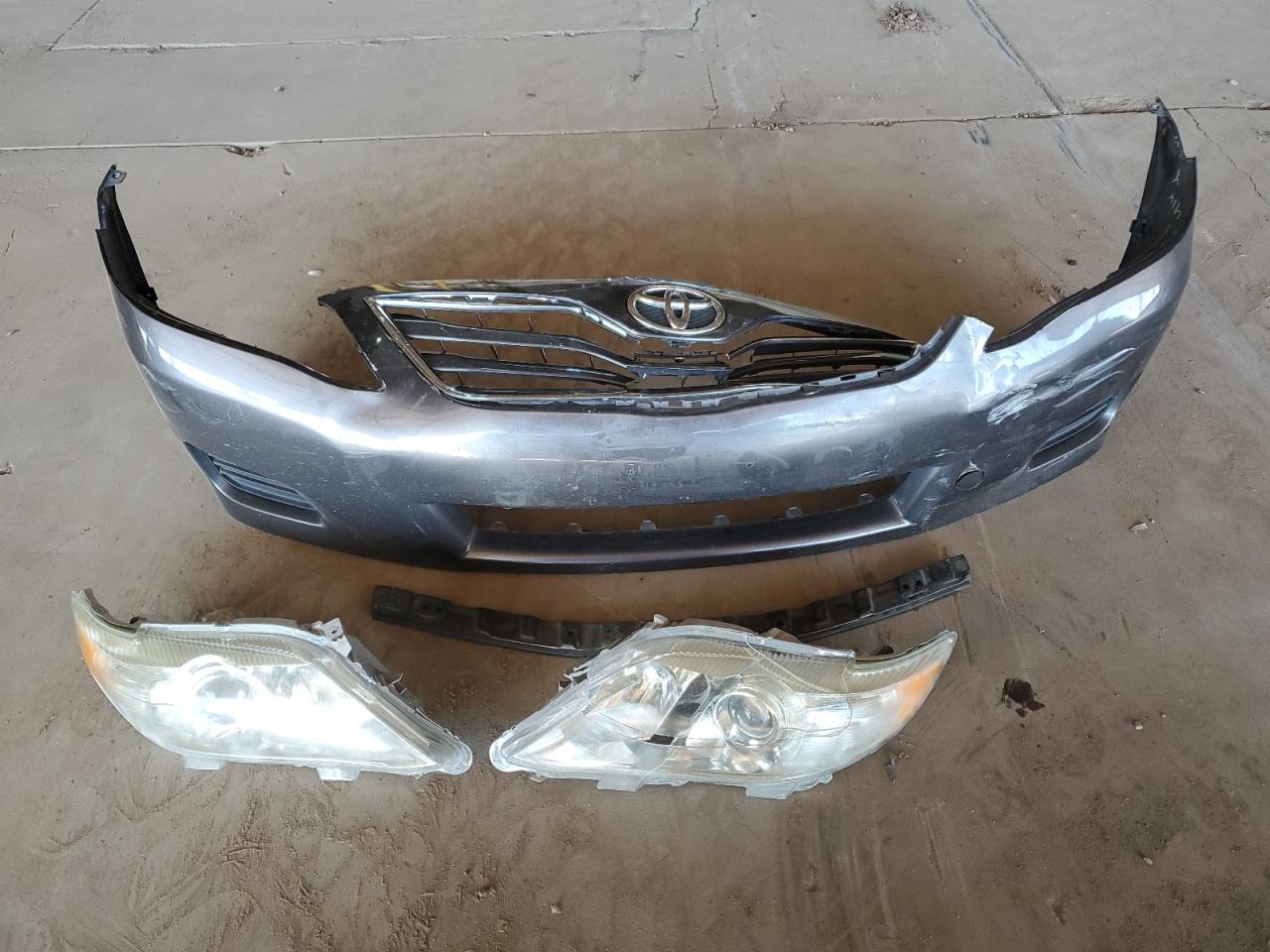 4T4BF3EK2BR195633 2011 Toyota Camry Base