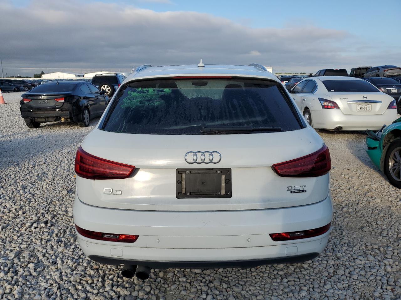 WA1JCCFSXJR024108 2018 Audi Q3 Premium Plus