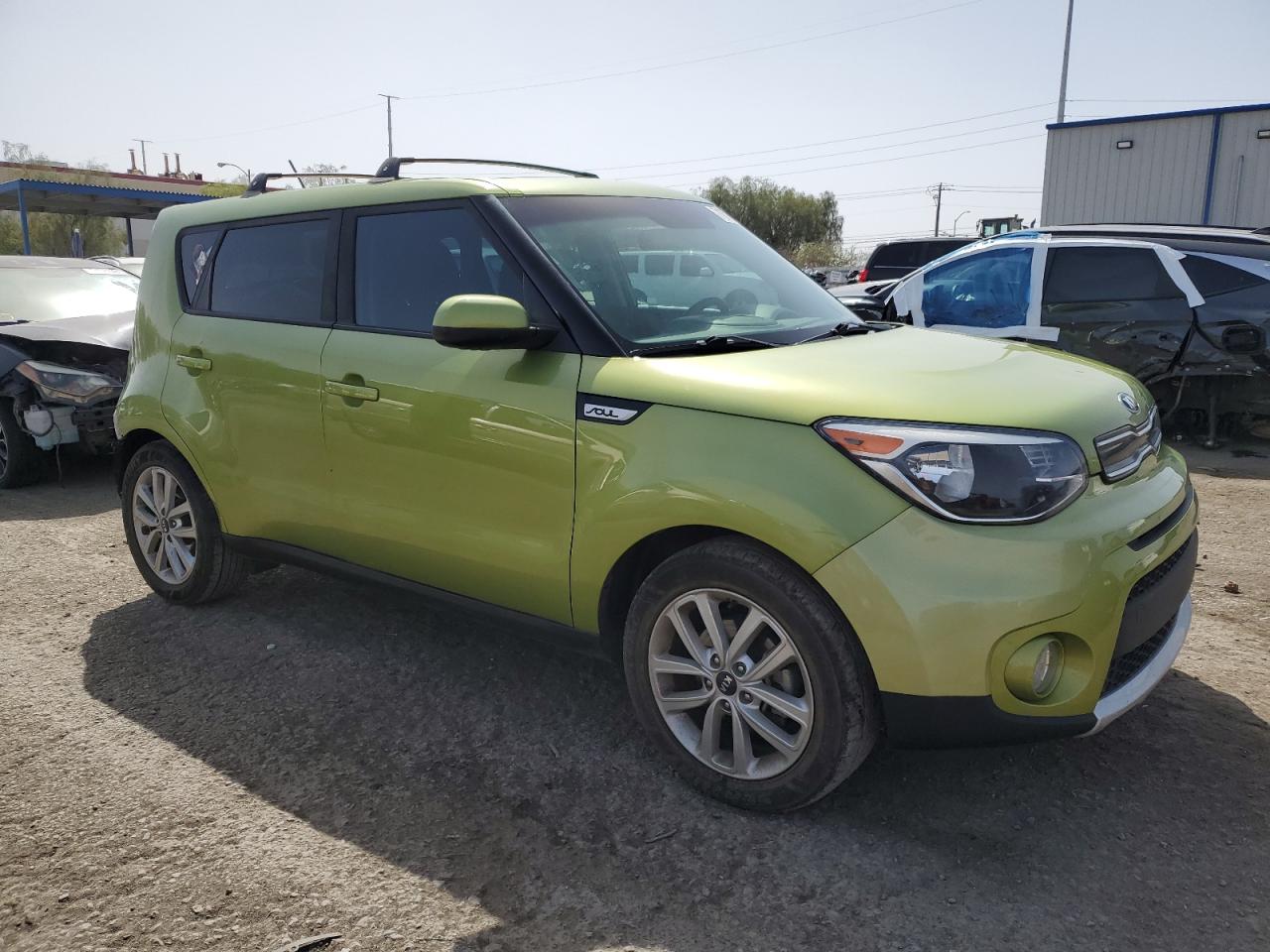 VIN KNDJP3A54H7883258 2017 KIA SOUL no.4