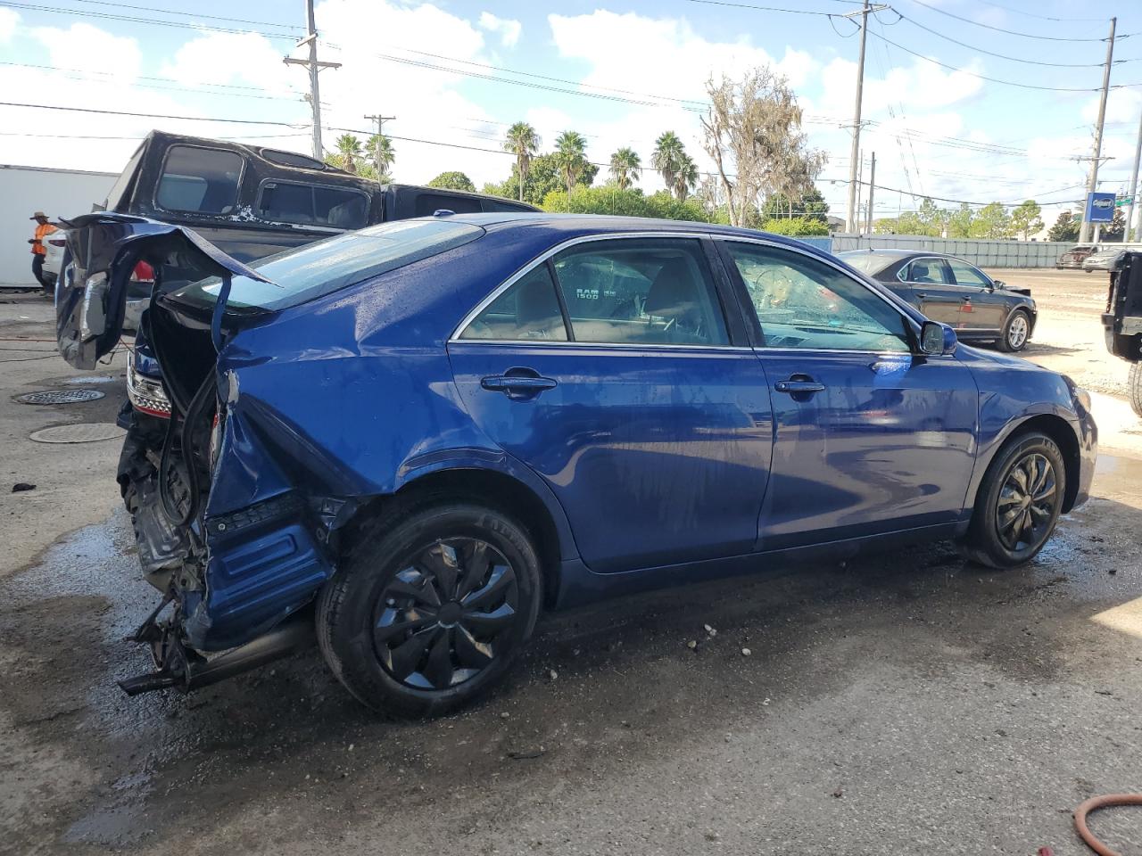 2010 Toyota Camry - Image 3