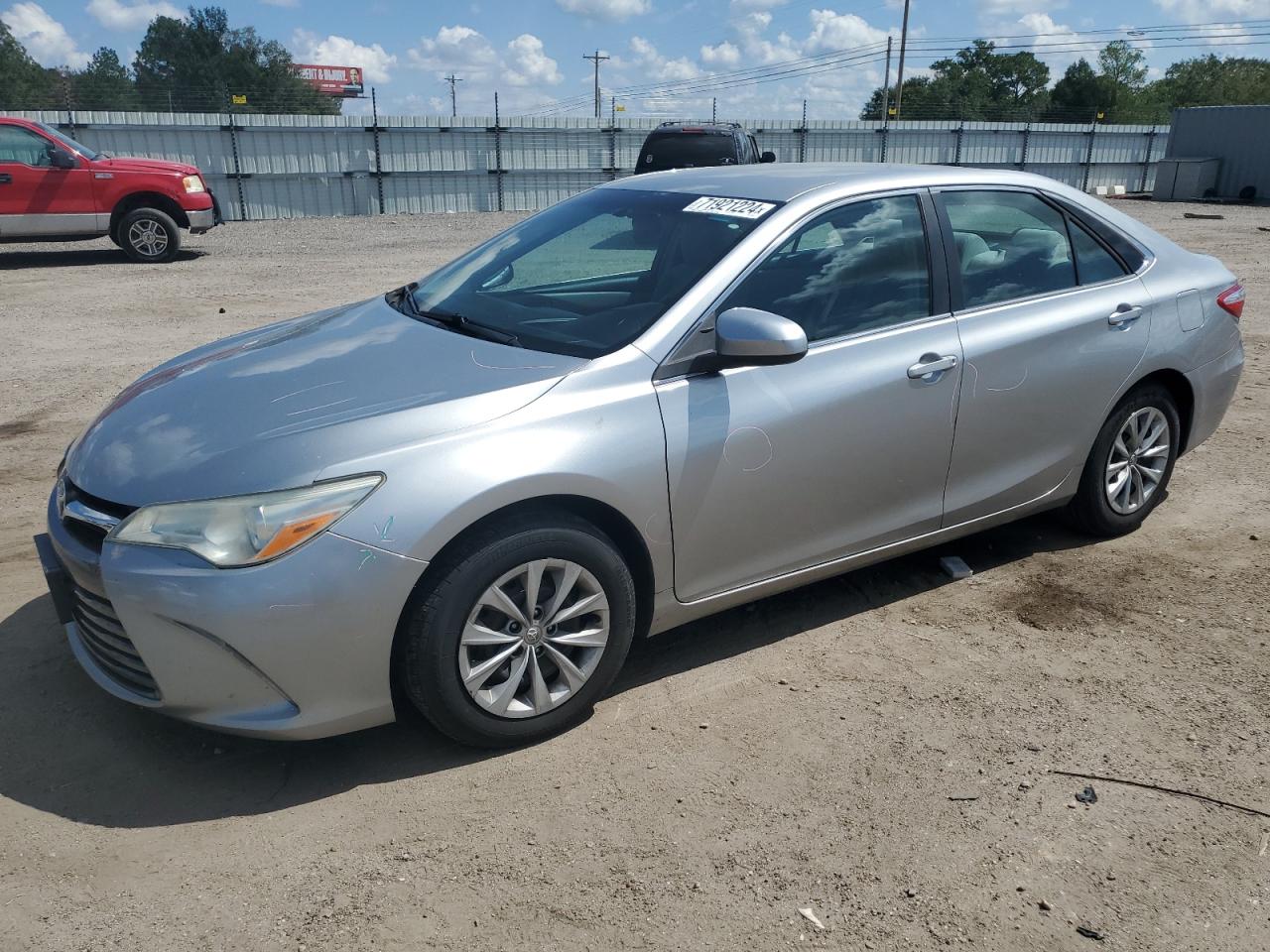 4T1BF1FKXGU179930 2016 TOYOTA CAMRY - Image 1