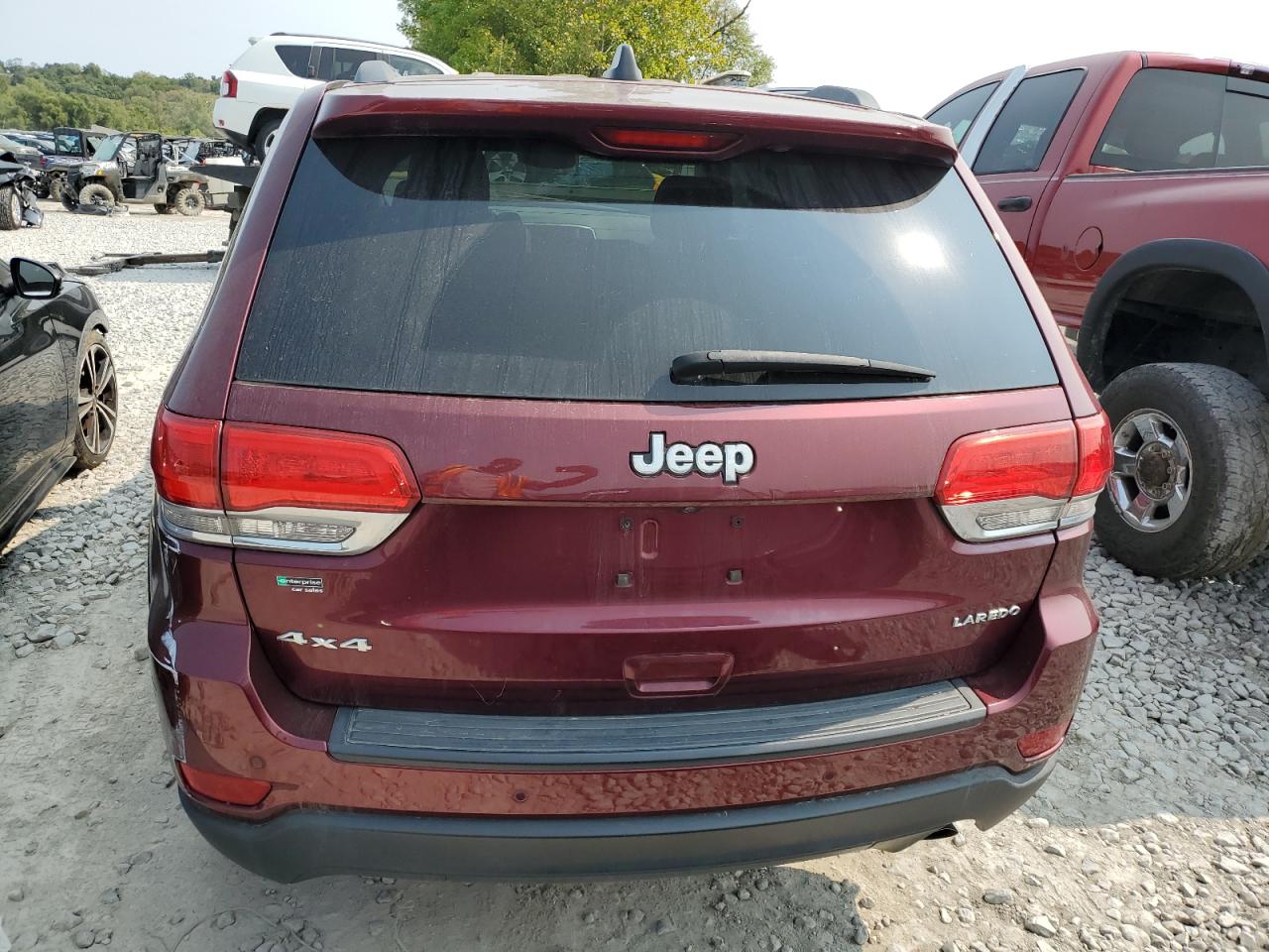 1C4RJFAG9HC663807 2017 Jeep Grand Cherokee Laredo